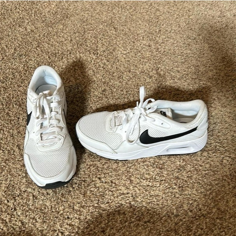 Nike Air Max 90 Sneakers